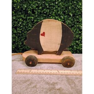 Handcrafted Wooden Primitive Pig Pull Toy Rustic Farmhouse Folk Art Heart Detail